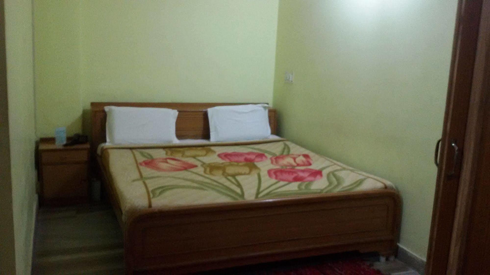Hotel Divya Varanasi Luaran gambar
